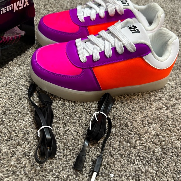 Custom painted brand new size 3 girls shoes - Picture 8 of 9